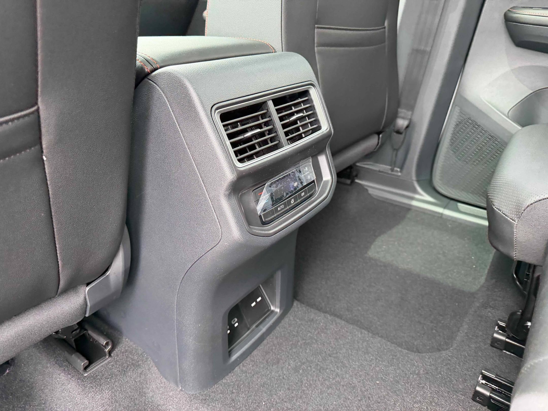 New 2026 Pearl Volkswagen 2.0T Peak Edition image 30