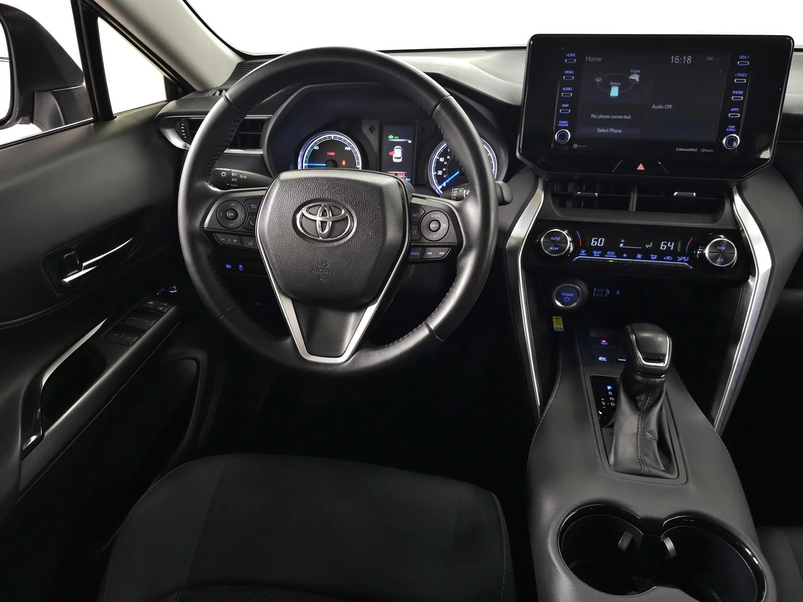 Used 2022 White Toyota LE image 18