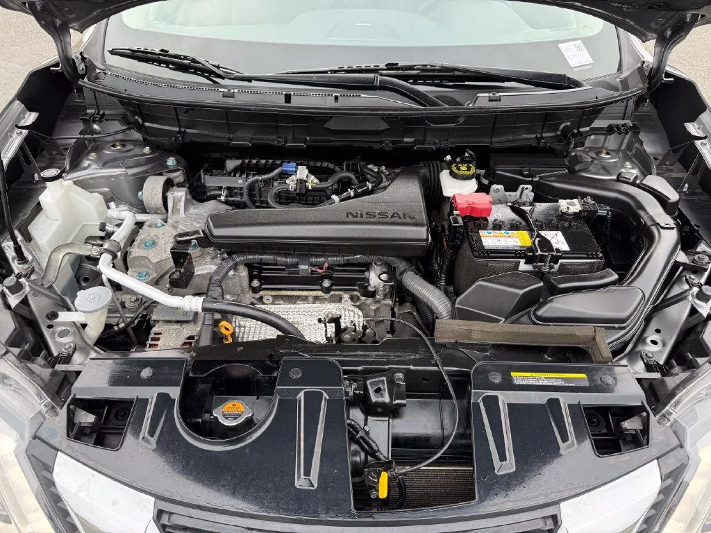 Used 2017 Gun Metallic Nissan SL image 11