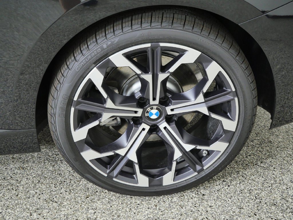 New 2026 Black Sapphire Metallic BMW 230i xDrive image 17