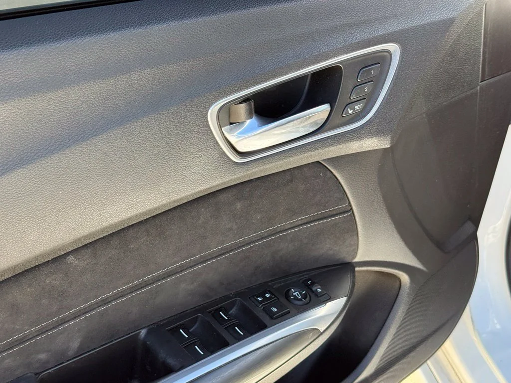 Used 2018 Black Acura 3.5L V6 image 11