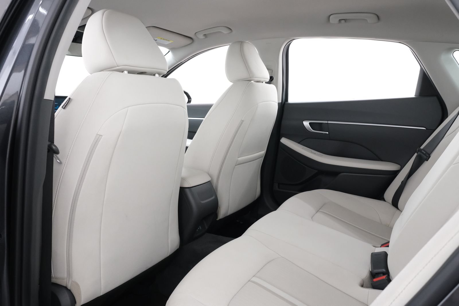Used 2025 Portofino Gray Hyundai SEL image 34