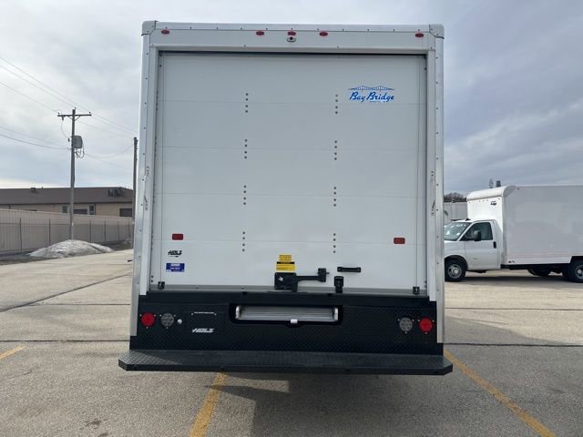 New 2025 Summit White Chevrolet 1WT image 5
