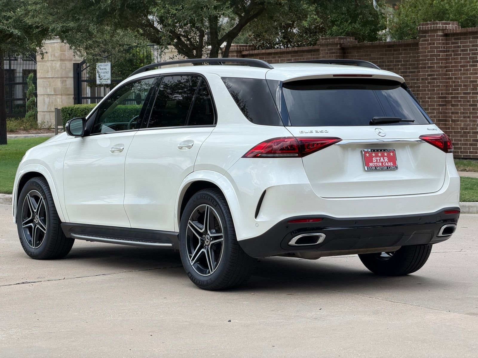 Certified Used 2022 White Mercedes-Benz GLE 350 image 14