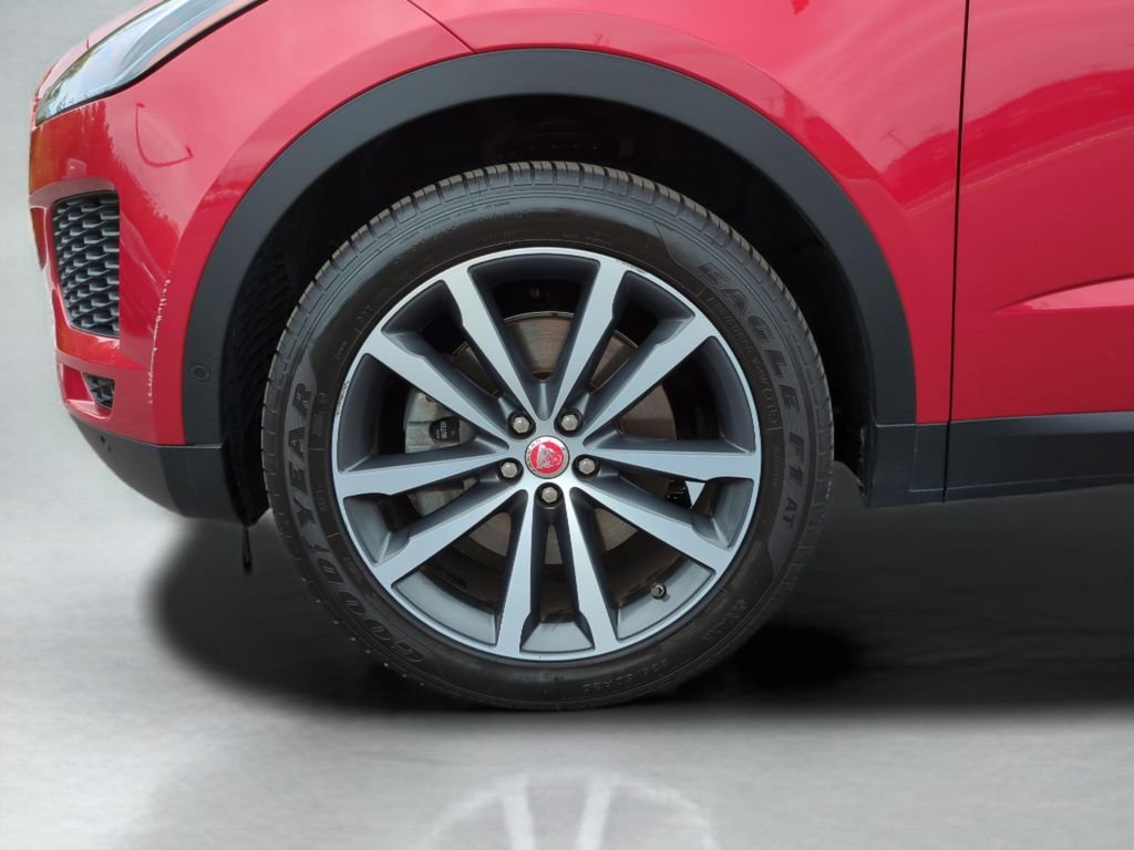 Used 2020  Jaguar SE image 27