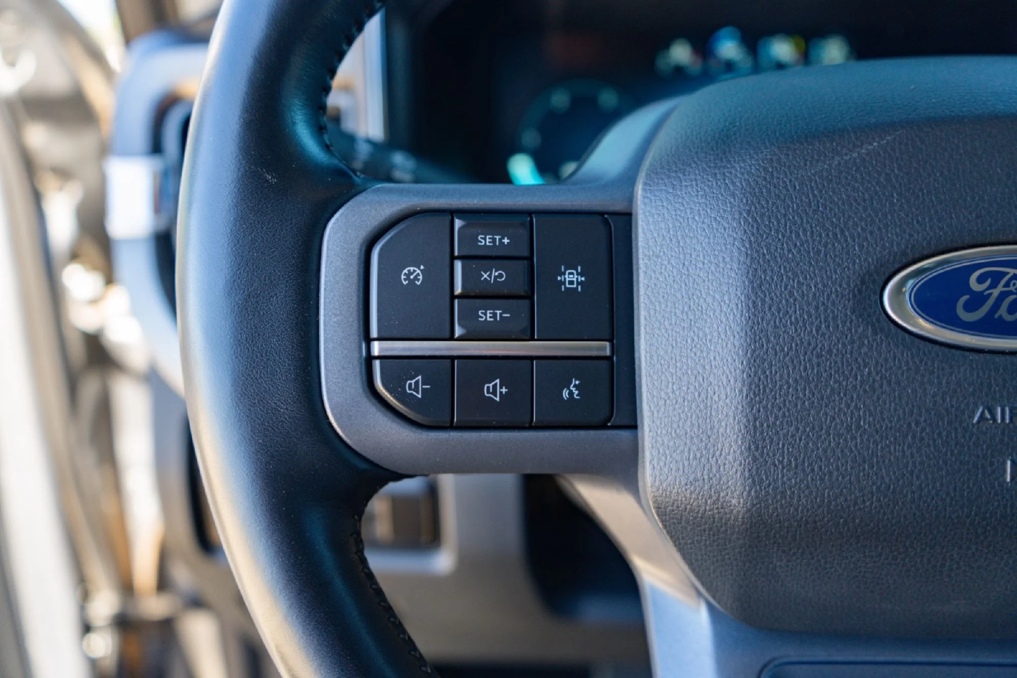Used 2023 Silver Ford Lariat image 13