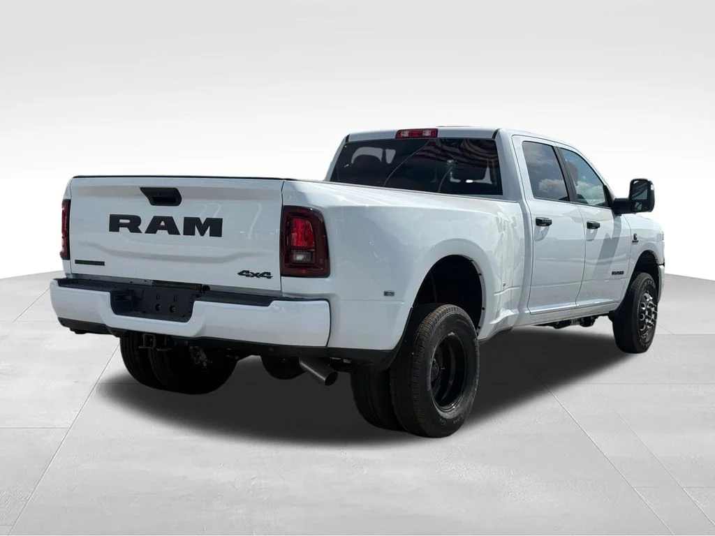 New 2026 Bright White Clear-Coat Exterior Paint RAM Big Horn image 6