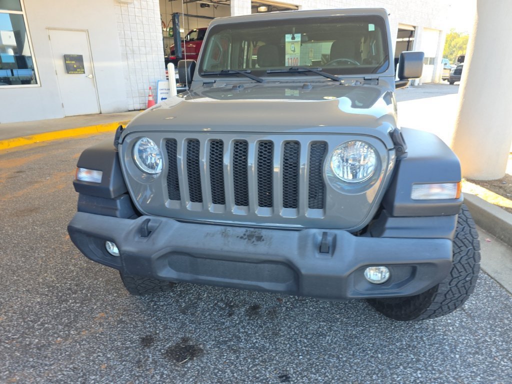 Used 2018 Gray Jeep Unlimited Sport S image 5