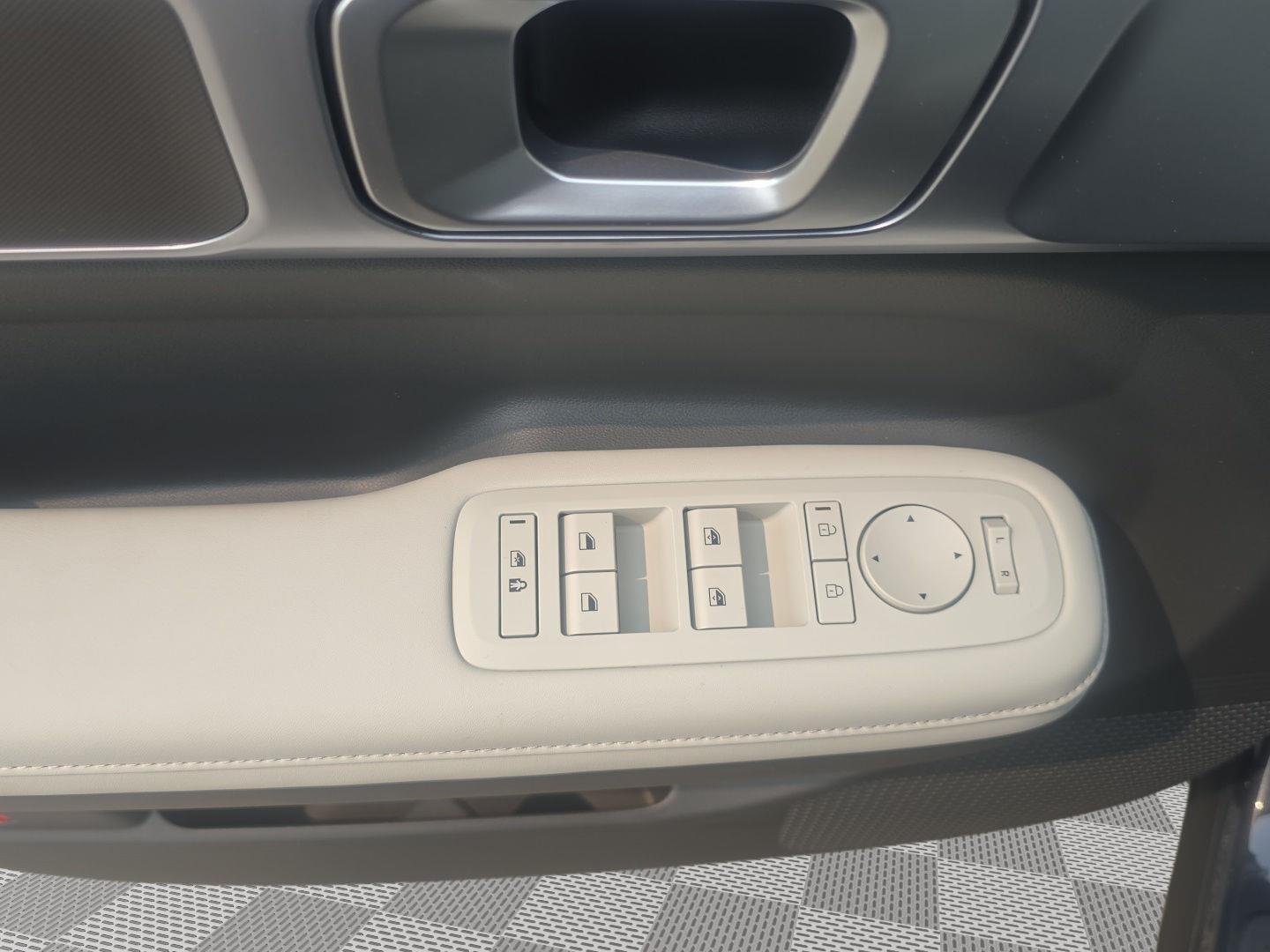New 2026 Ecotronic Gray Hyundai SEL AWD image 12