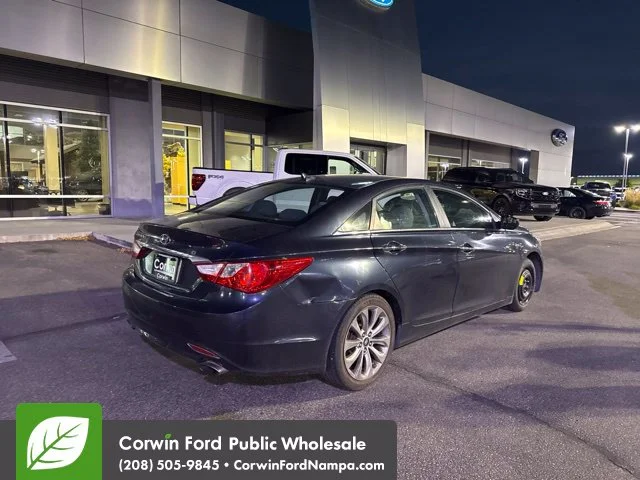 Used 2011 Blue Hyundai SE image 3
