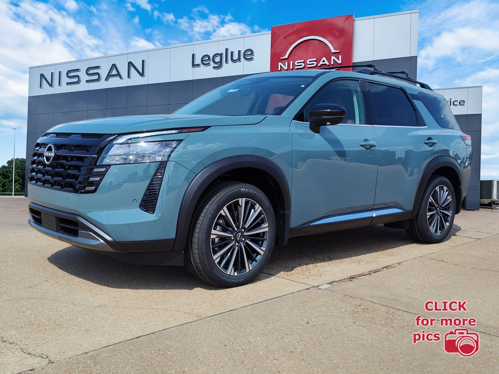 2026 Nissan Pathfinder Platinum