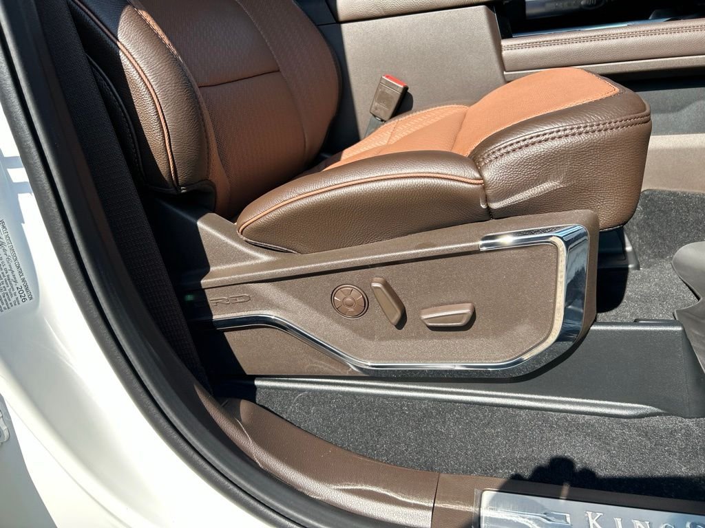 New 2026 Star White Metallic Tri-Coat Ford King Ranch image 50
