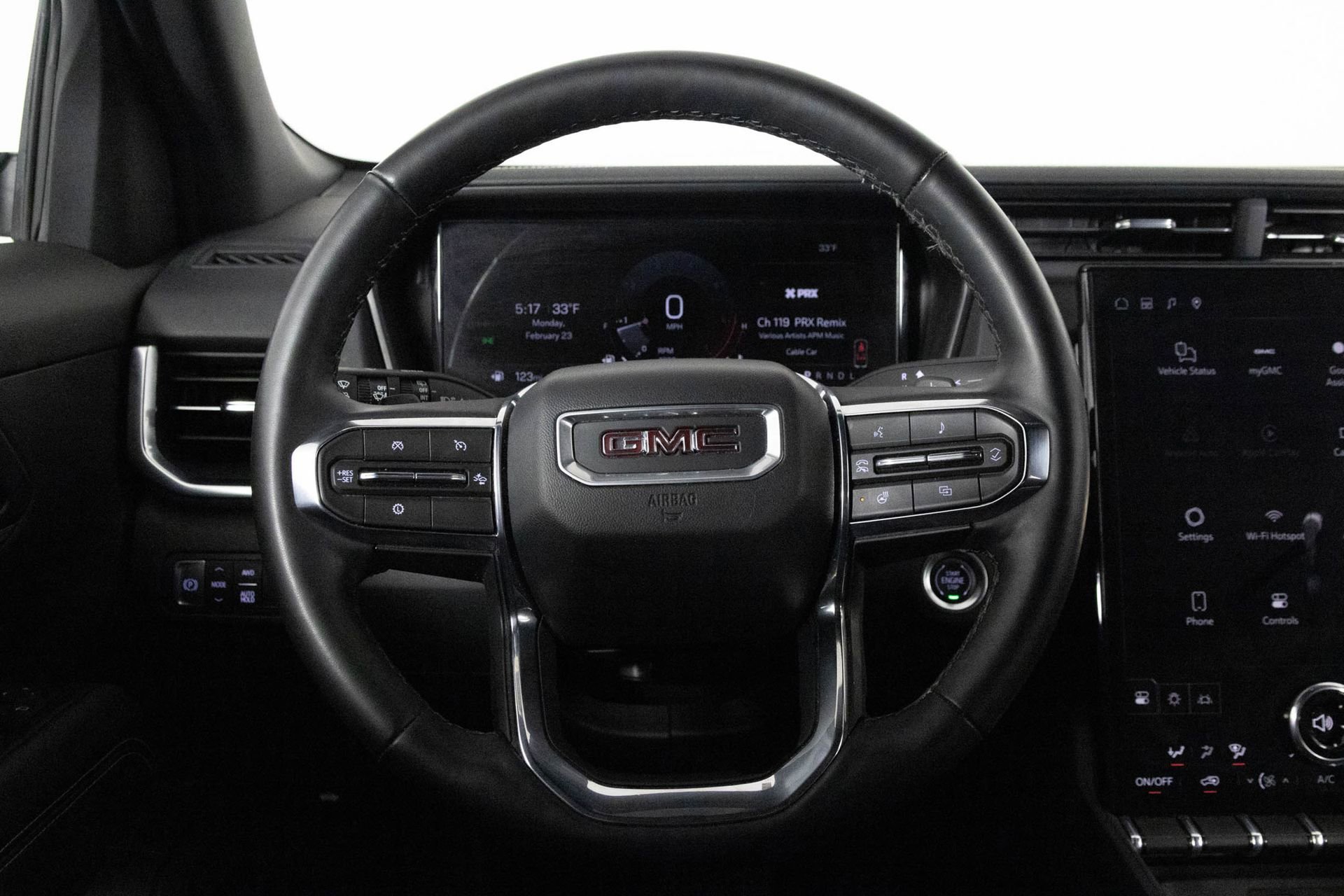 2025 GMC TERRAIN - Image 25