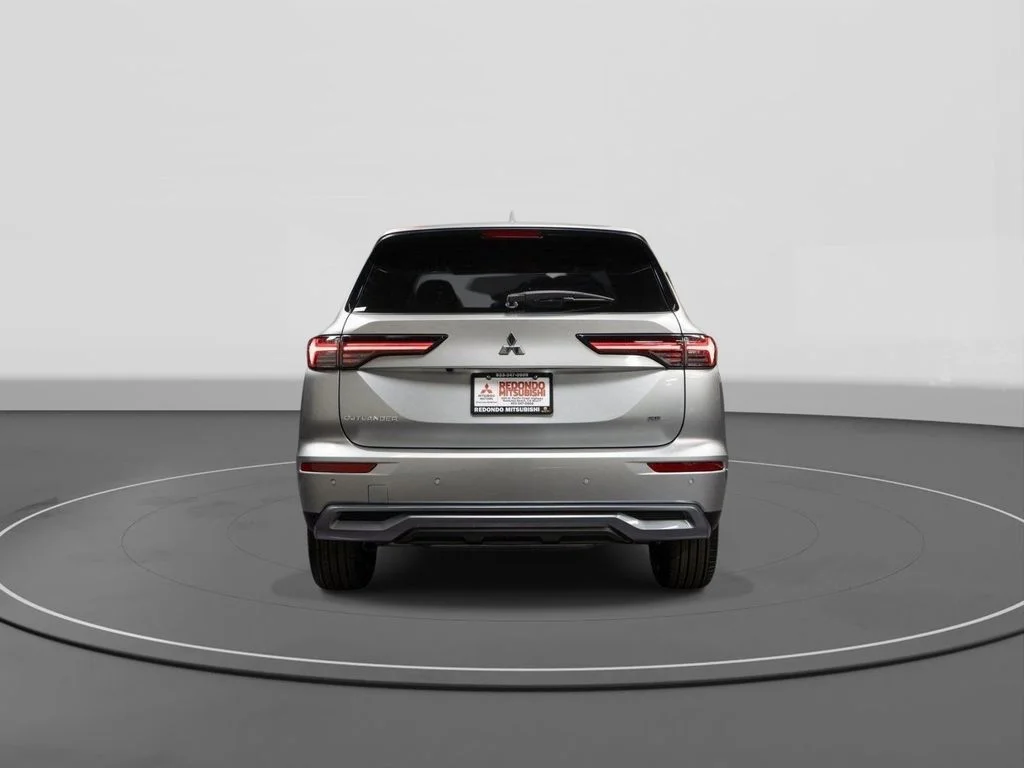2026 Mitsubishi Outlander SE - Photo 7