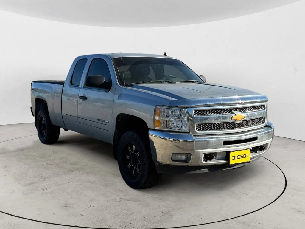 Used 2011 SHEER SILVER METALLIC Chevrolet LT image 7