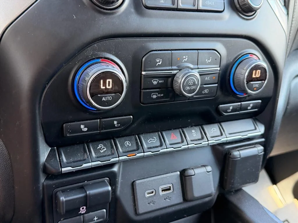 Used 2019 Black Chevrolet RST image 19