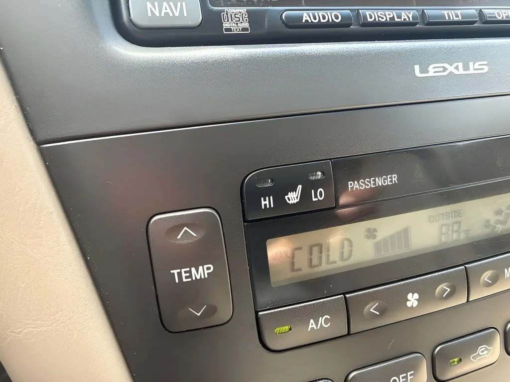 Used 2002 Red Lexus 300 image 20