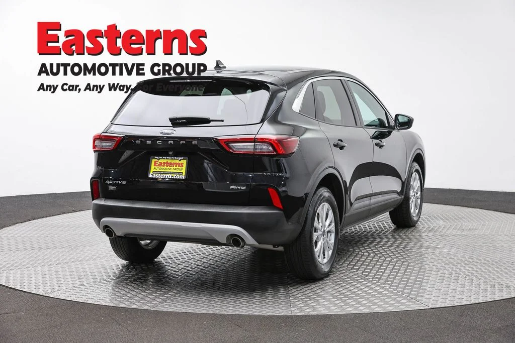 Used 2023 Black Ford Active image 5