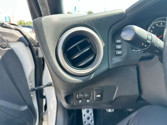 Used 2016 White Subaru Limited image 19