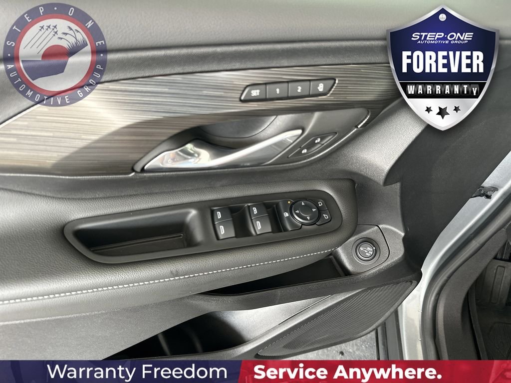 Used 2024 Silver GMC SLT image 12