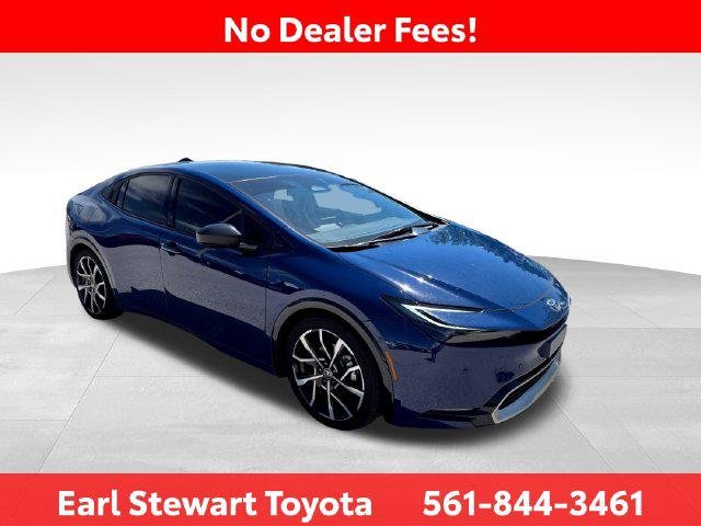 Certified Used 2025 RESERVOIR BLUE Toyota  image 3
