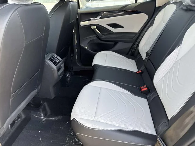 New 2026 Black Volkswagen 2.0T SE image 11