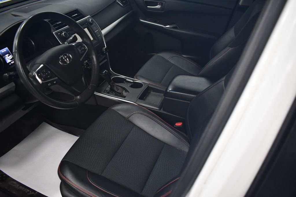 Used 2017 Super White Toyota SE image 5