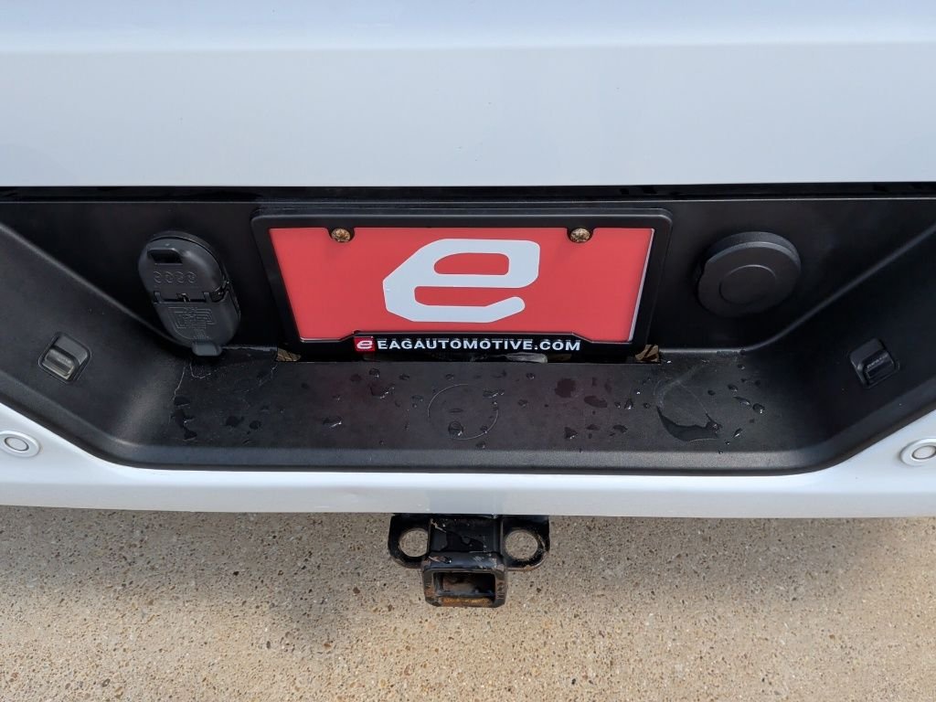 Used 2021 White GMC AT4 image 51