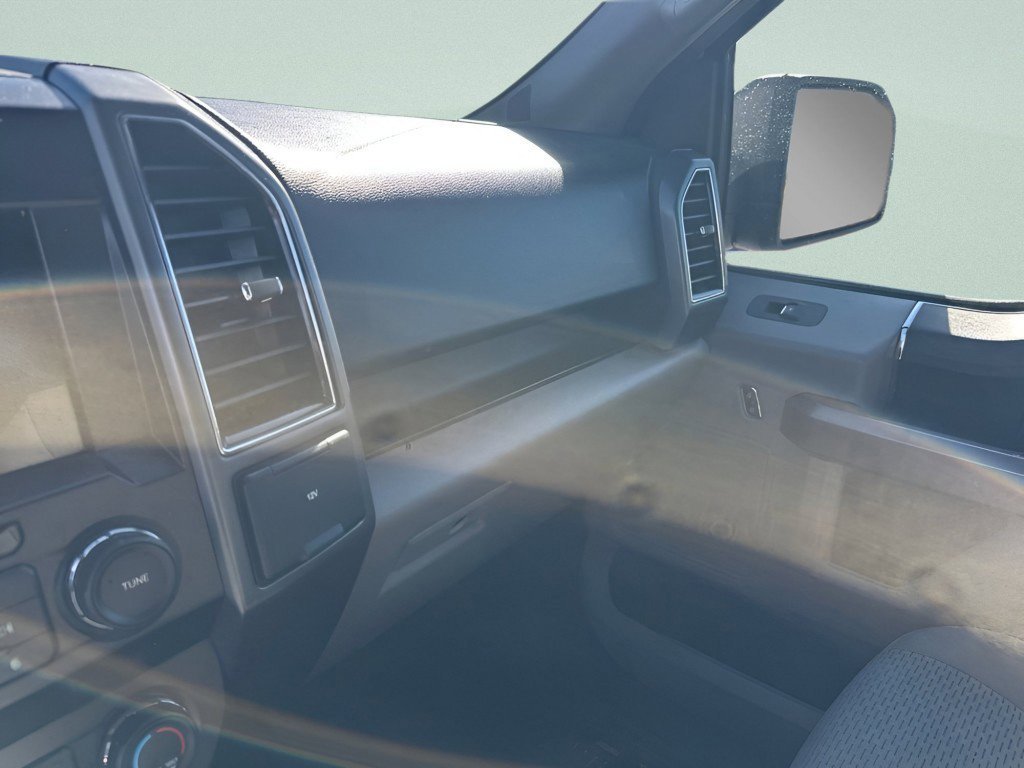 Certified Used 2019 Ingot Silver Ford XLT image 25