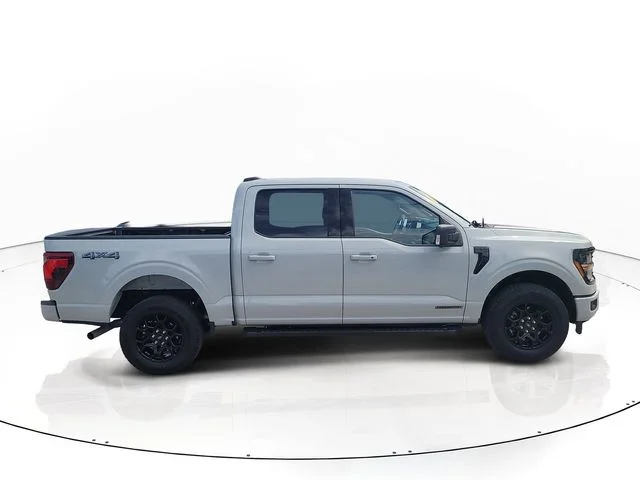 Used 2024 White Ford XLT image 4