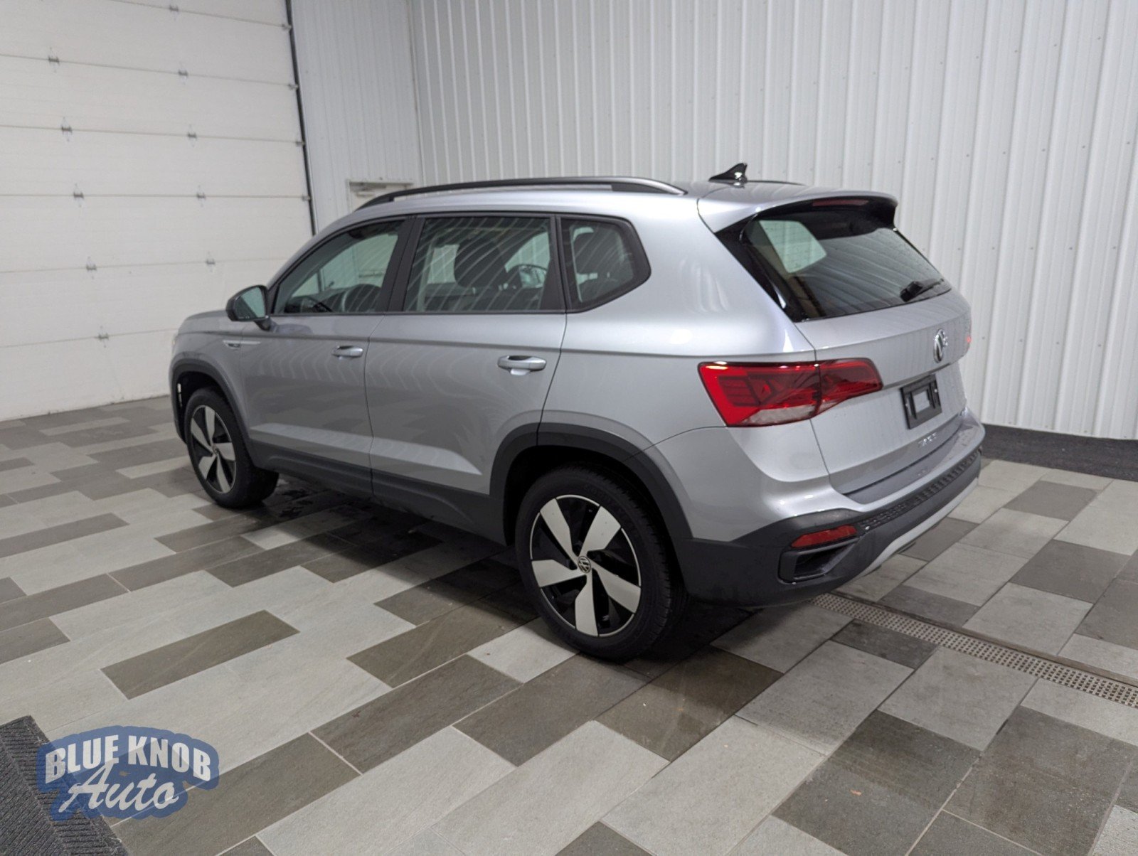 2024 Volkswagen Taos S photo 2
