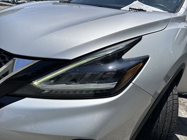 Used 2021 Silver Nissan SL image 33