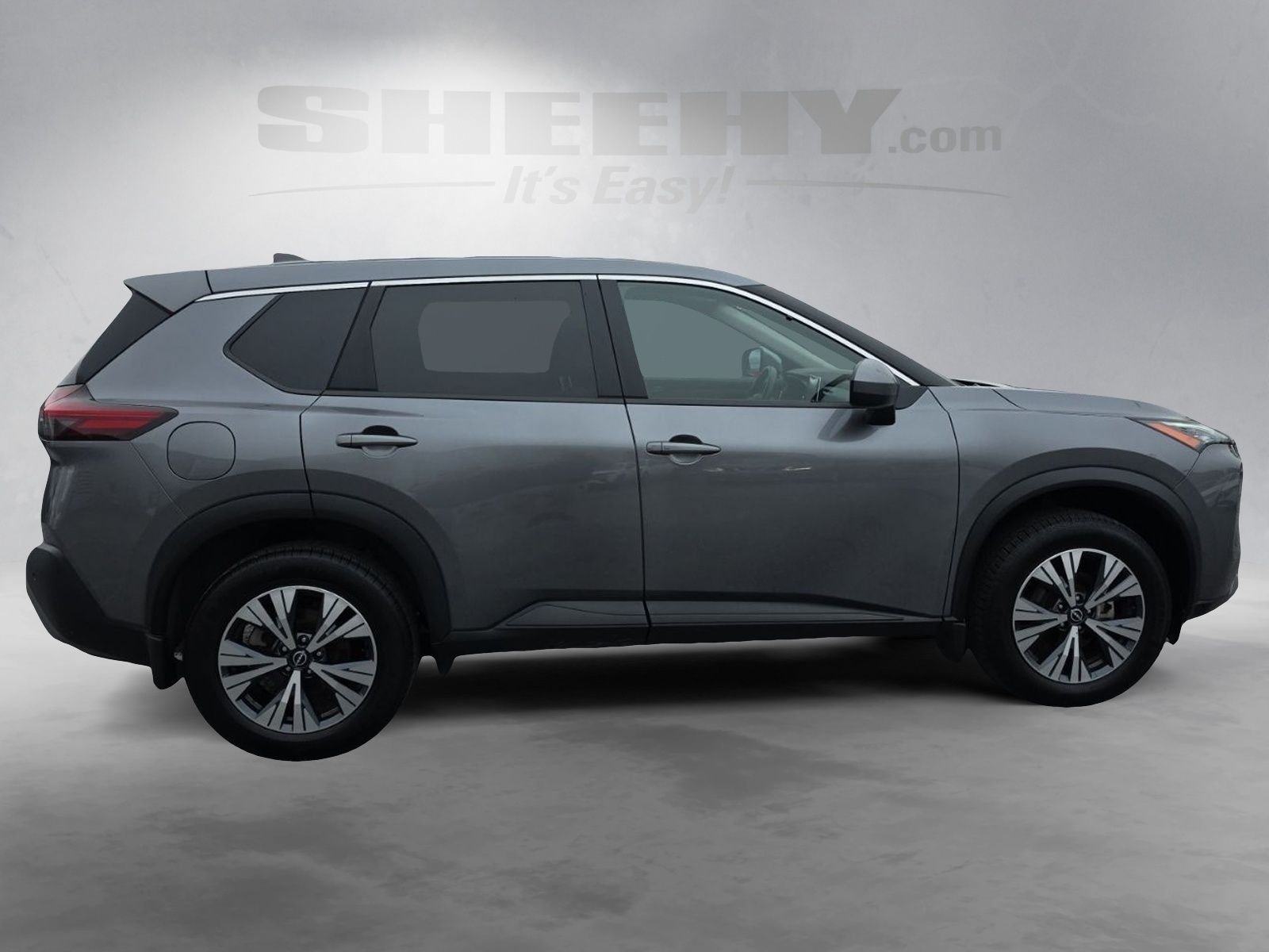 Used 2023 Gray Nissan SV image 9