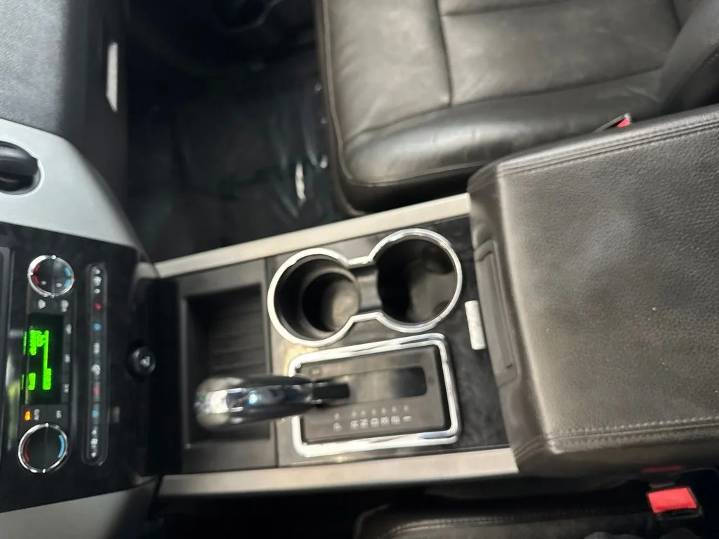 Used 2012 White Ford Limited image 19