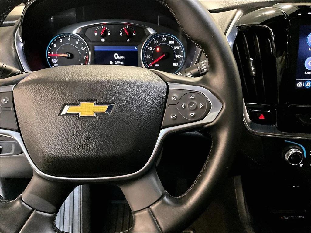 Used 2023 Gray Chevrolet LT image 25