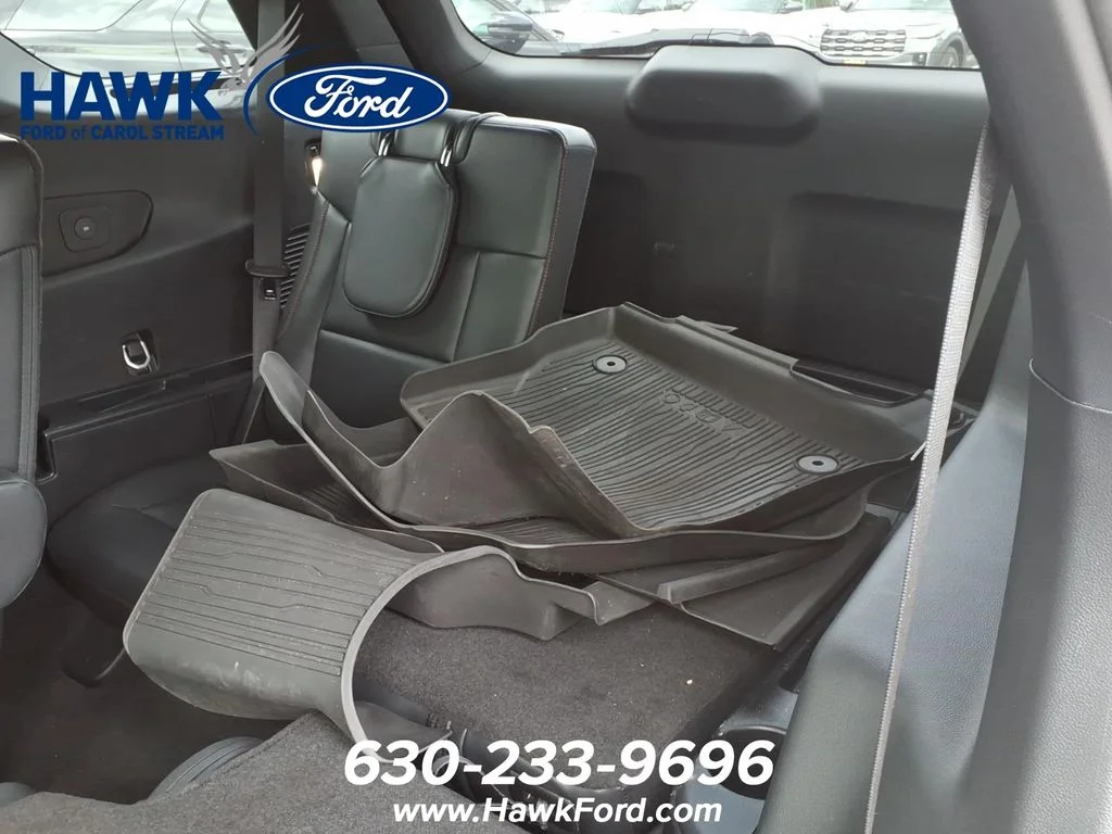 Used 2025 White Ford ST image 30
