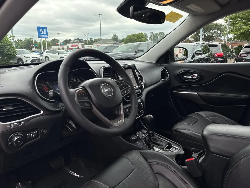 Used 2022 Black Jeep Limited image 13