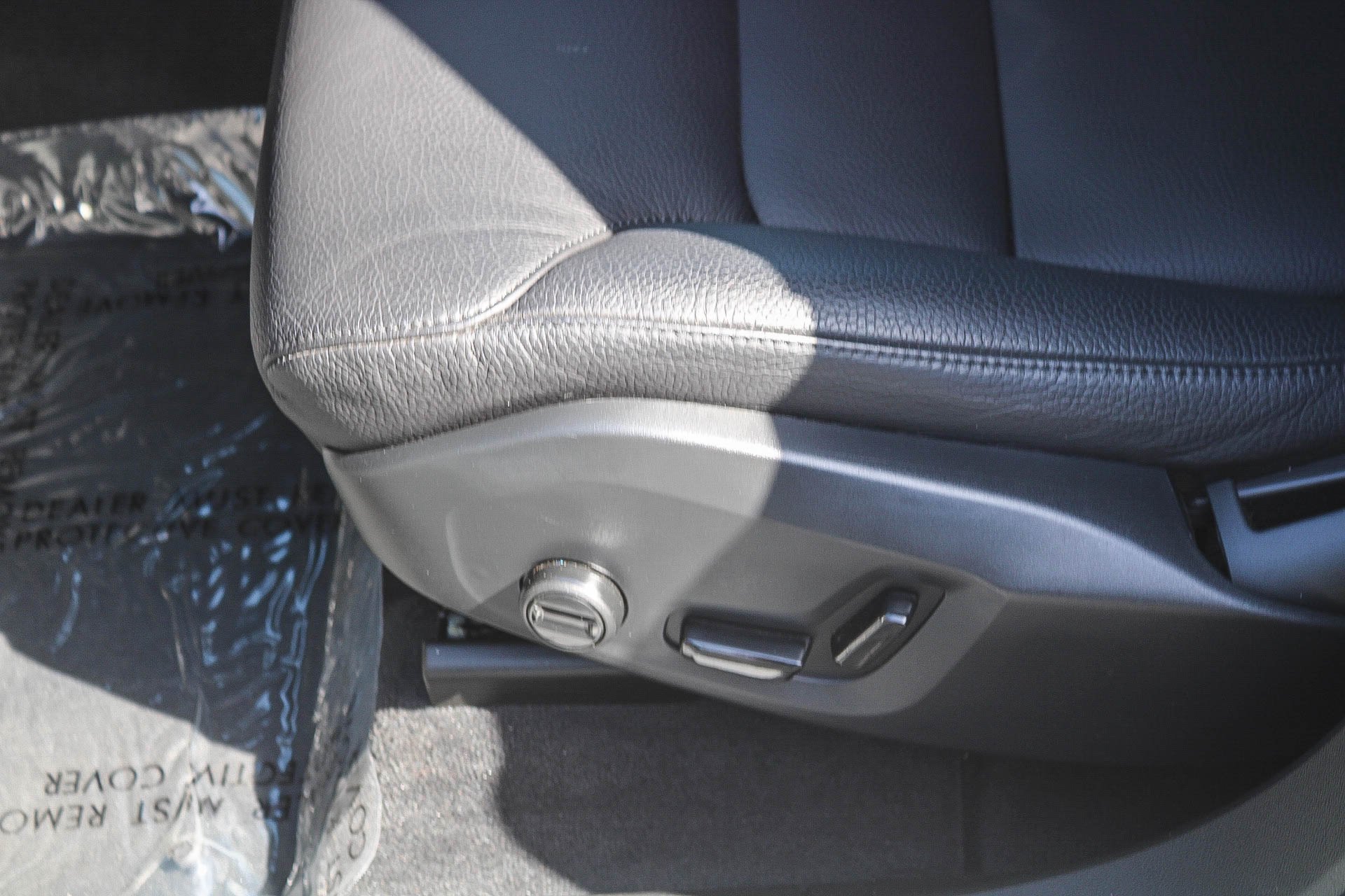 2023 Volvo XC60 Plus - Photo 22