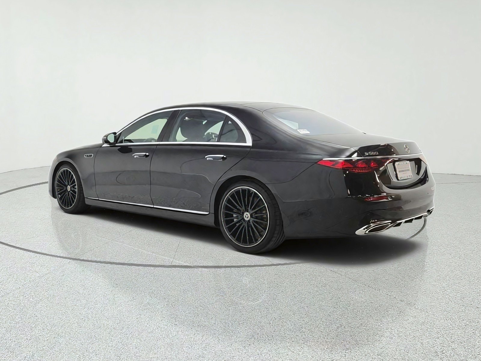 New 2027 Obsidian Black Metallic Mercedes-Benz S 580 4MATIC® Sedan image 7