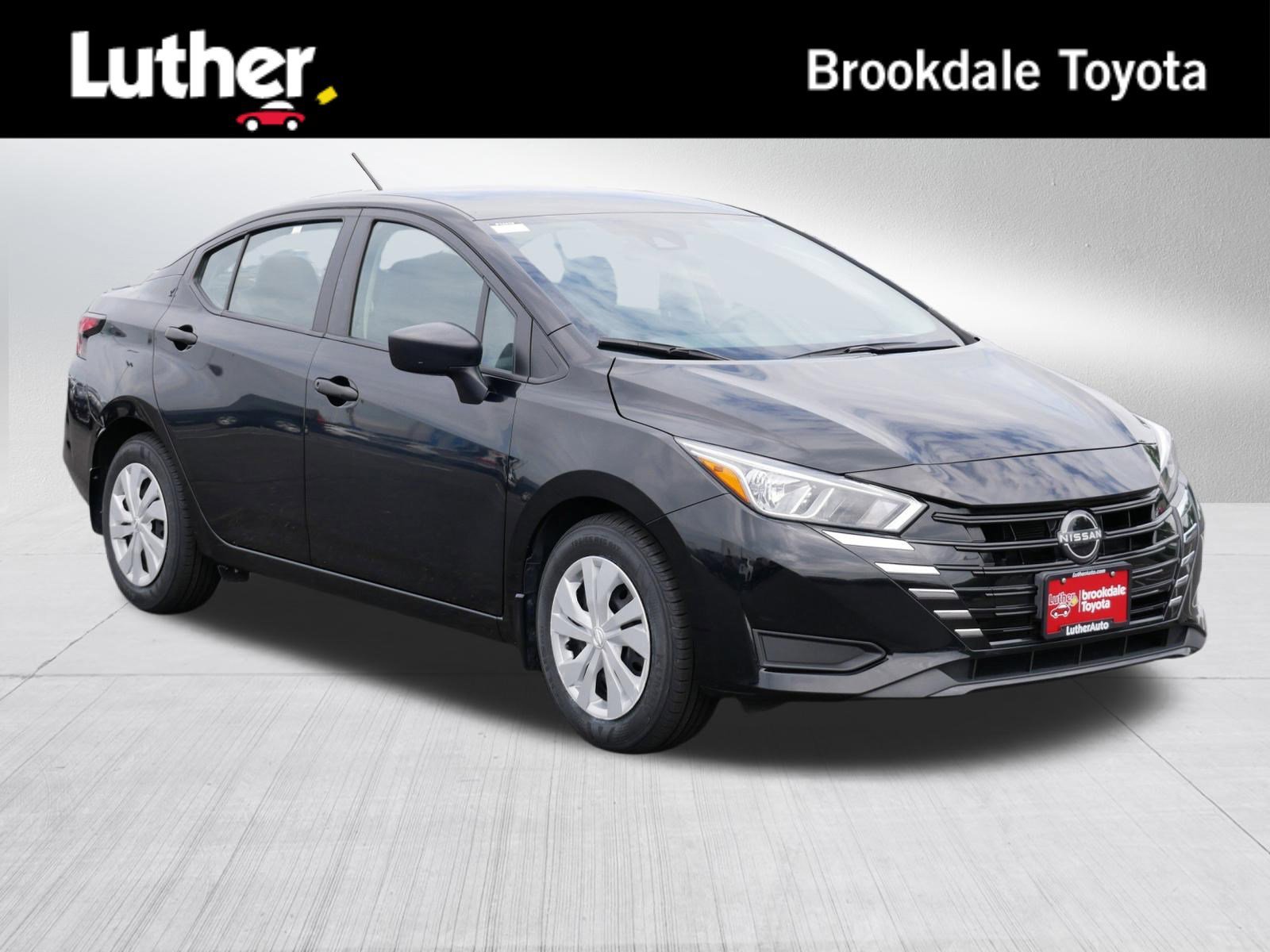 2024 Nissan Versa 1.6 S CVT's photo