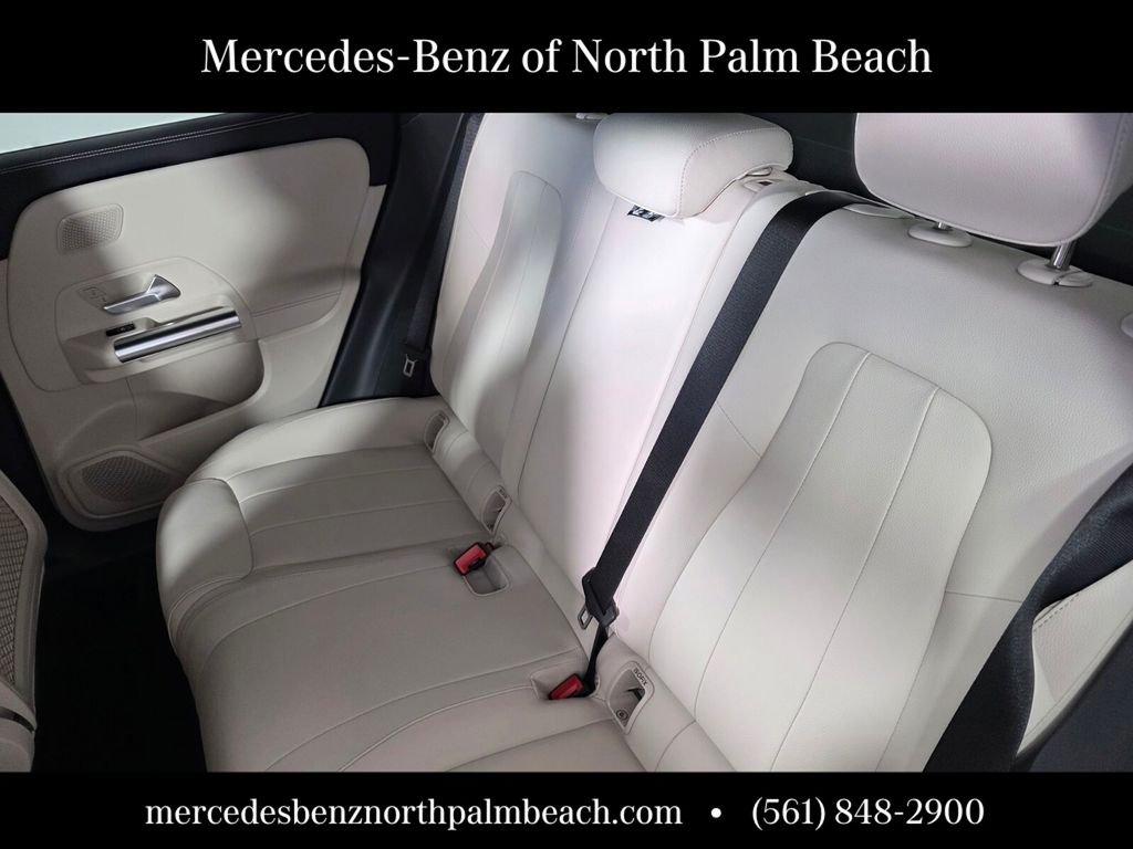 New 2026 Polar White Mercedes-Benz GLA 250 image 12