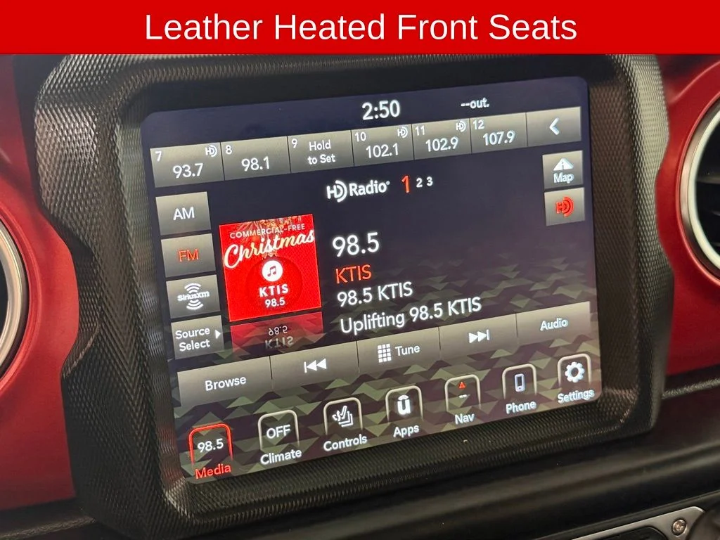 Used 2019 Bright White Clearcoat Jeep Unlimited Rubicon image 4