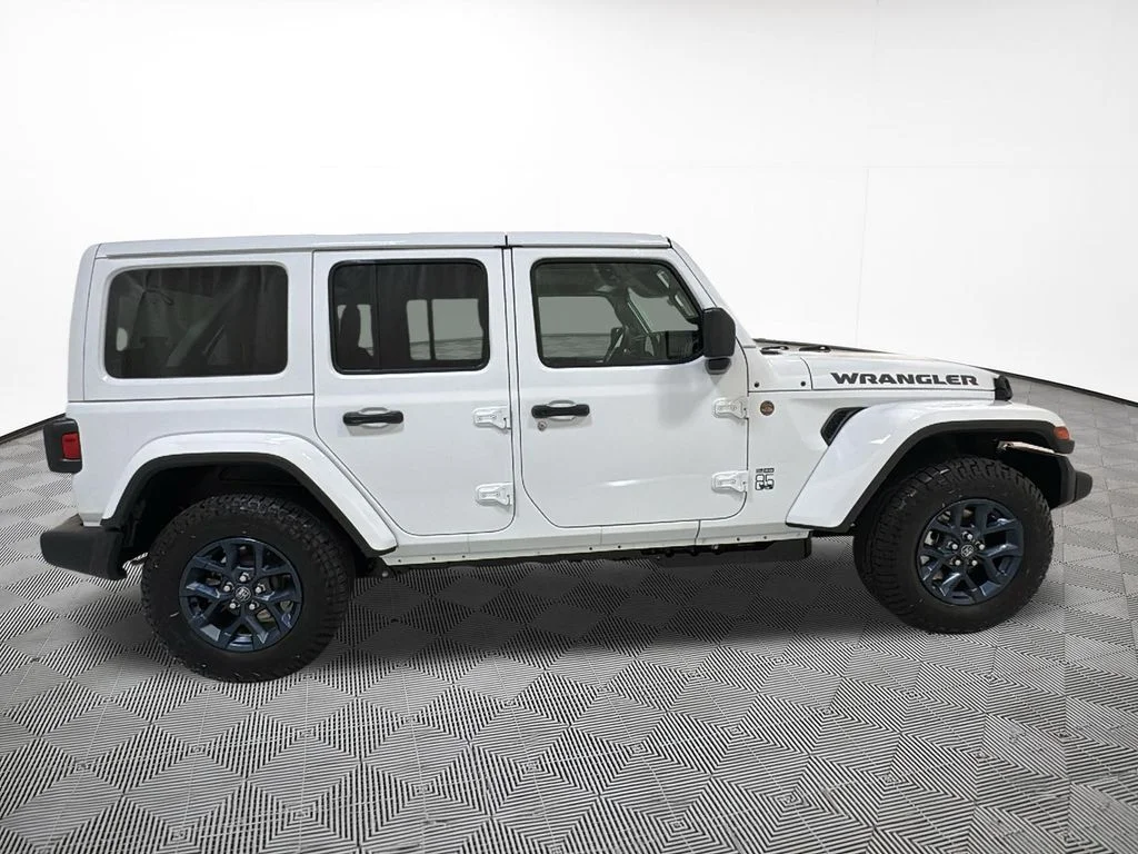 New 2026 White/off-white Jeep Sport image 5