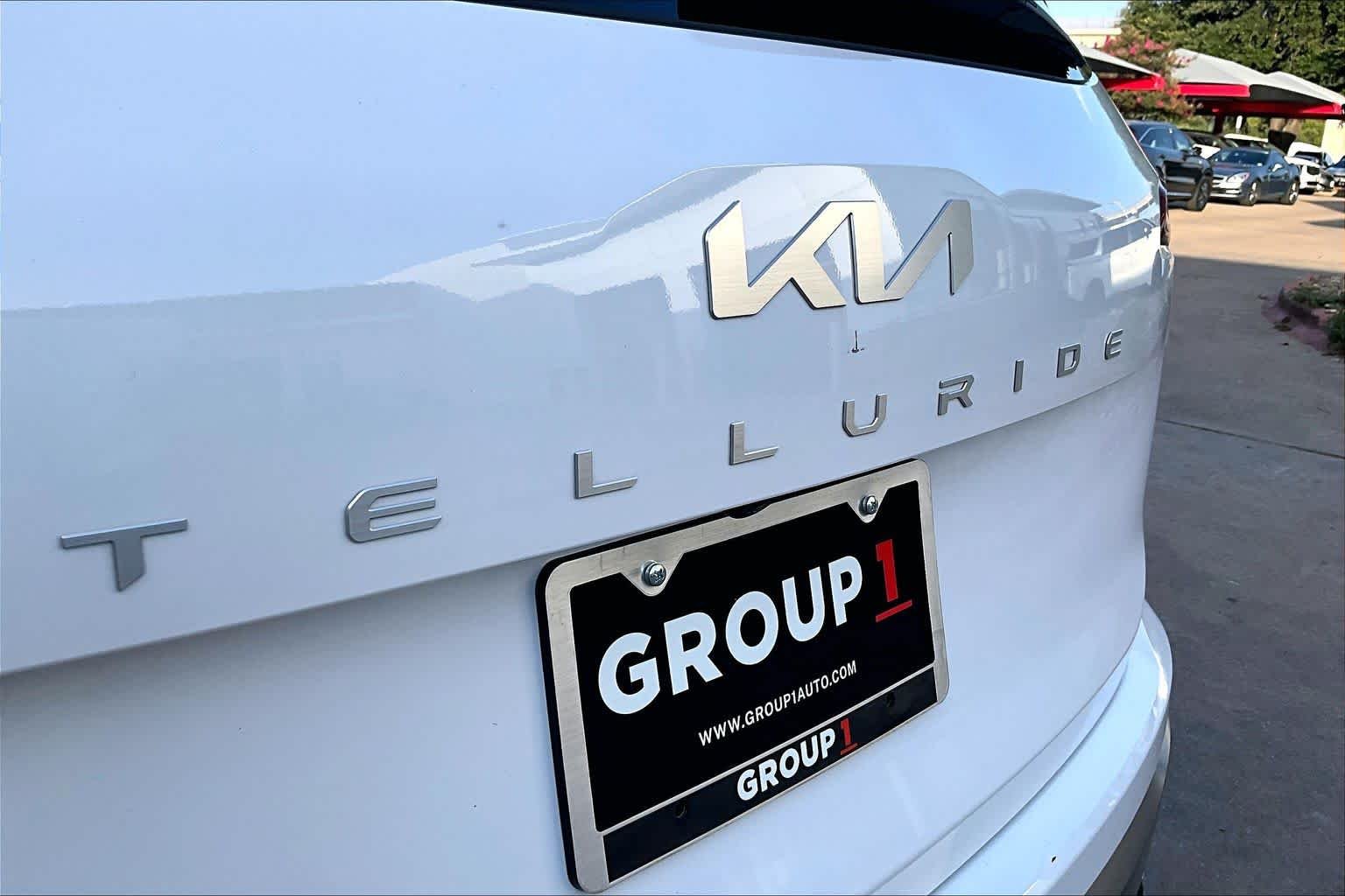 Certified Used 2025 Glacial White Pearl Kia S image 10