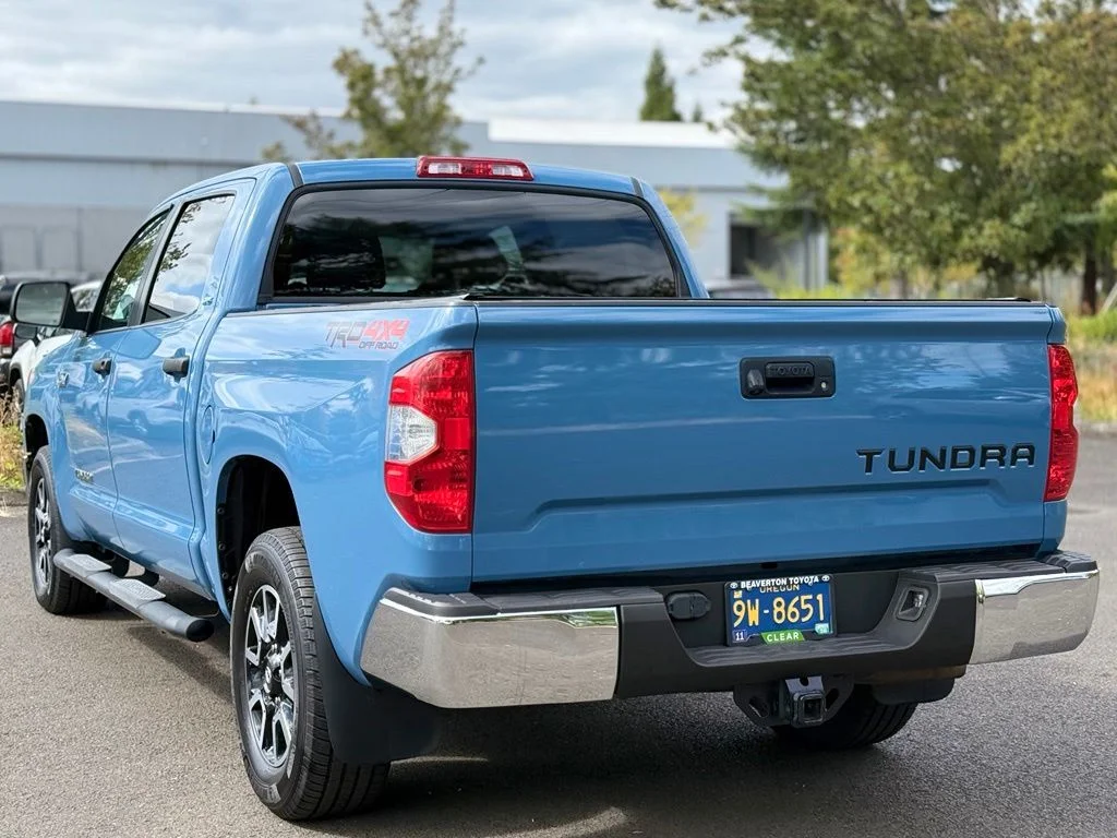 Used 2019 Blue Toyota SR5 image 3