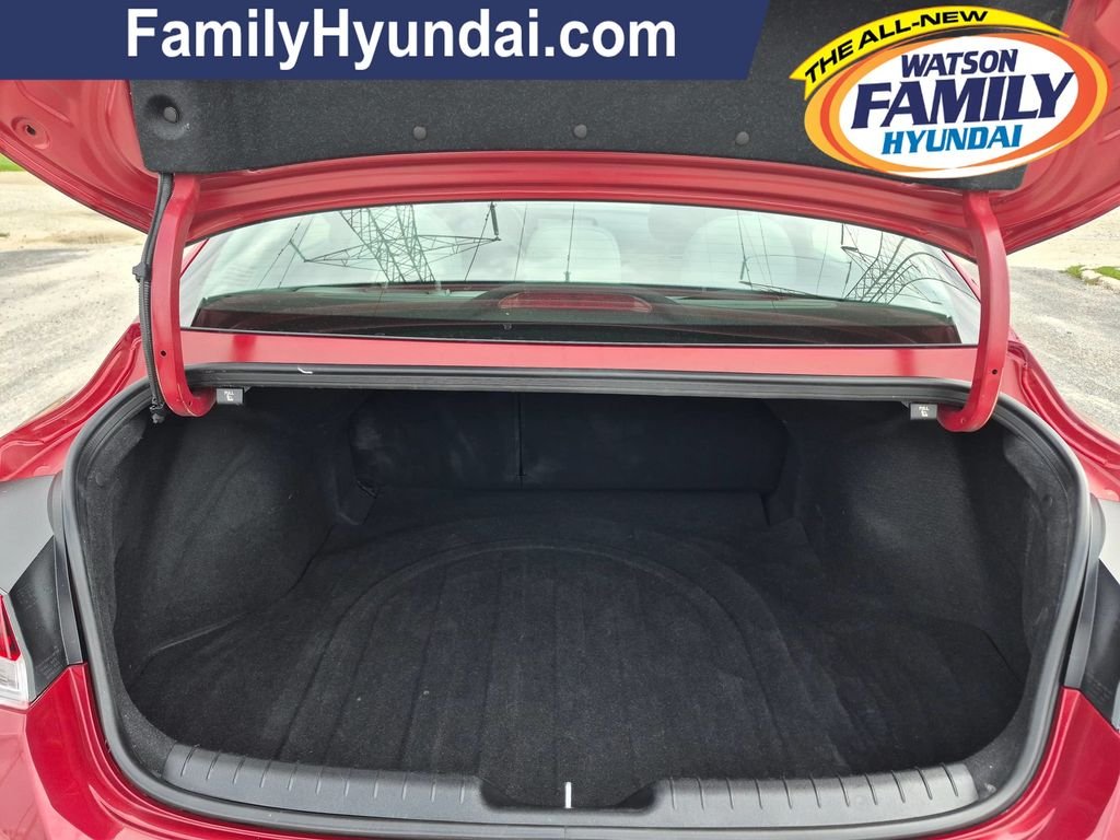Used 2024 Red Hyundai Limited image 27