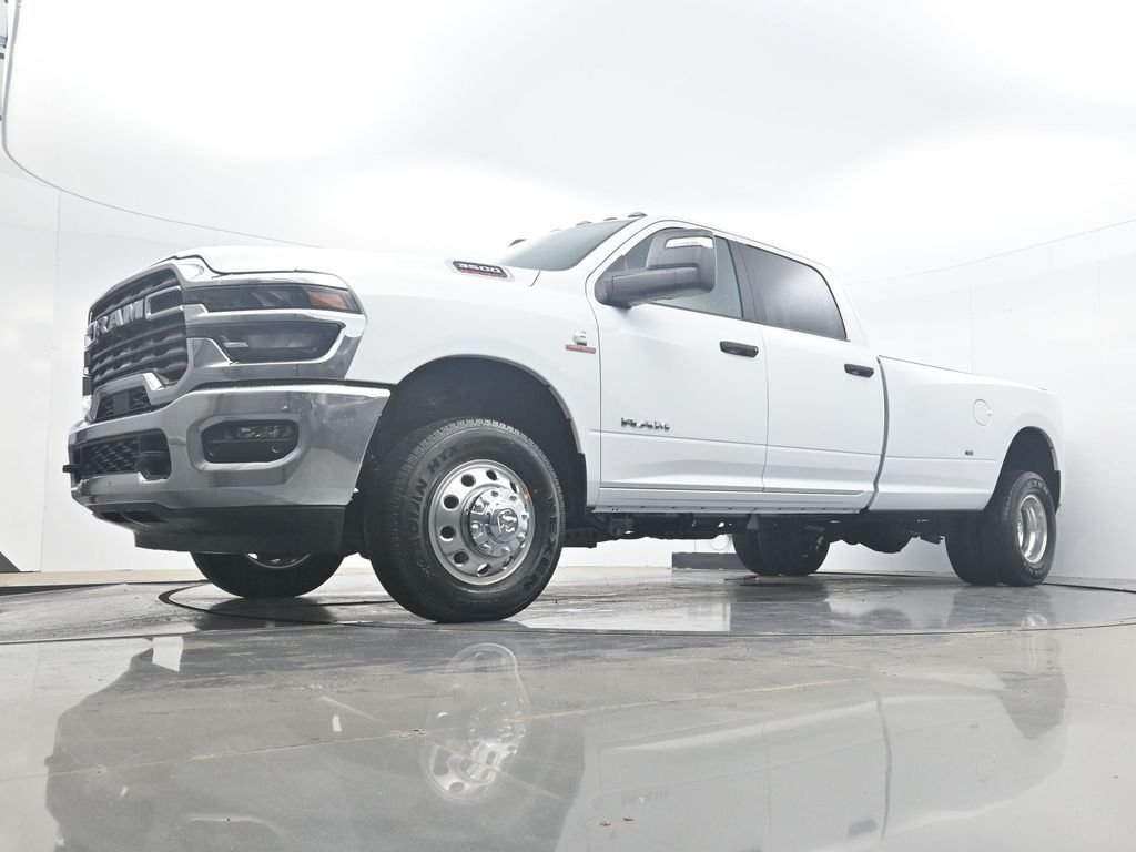 New 2026 Bright White Clear-Coat Exterior Paint RAM Big Horn image 32