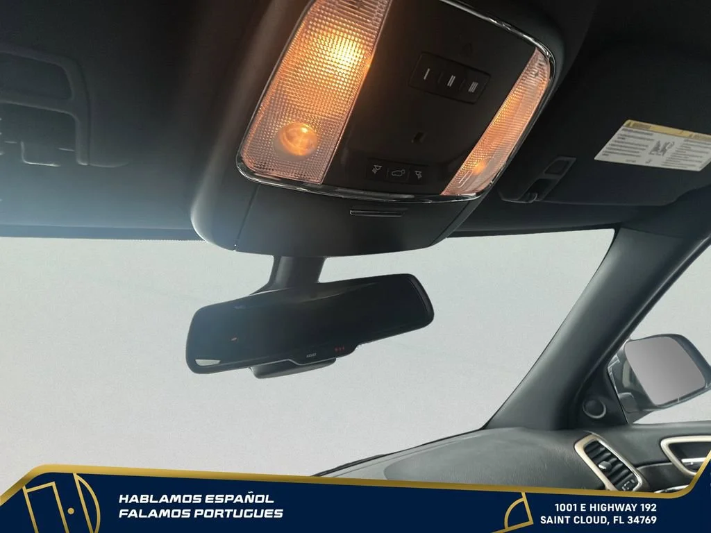 Used 2015  Jeep Limited image 19