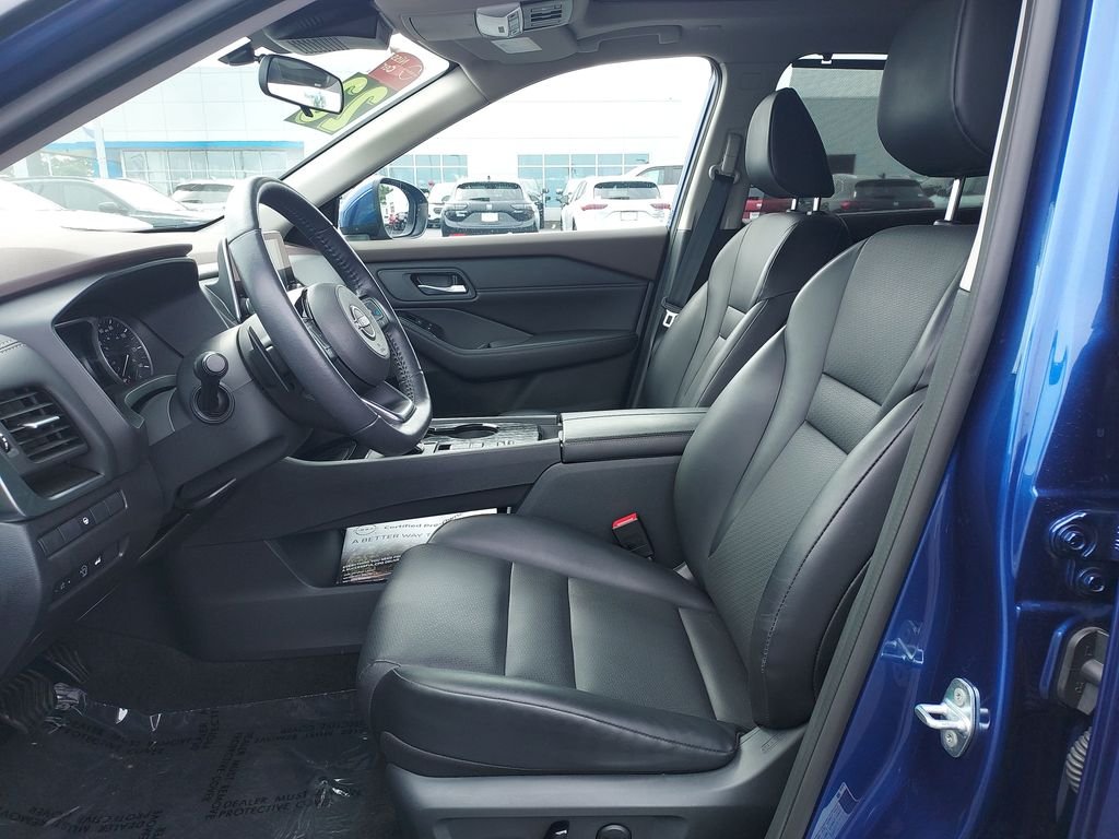 Used 2023 Blue Nissan SV image 13