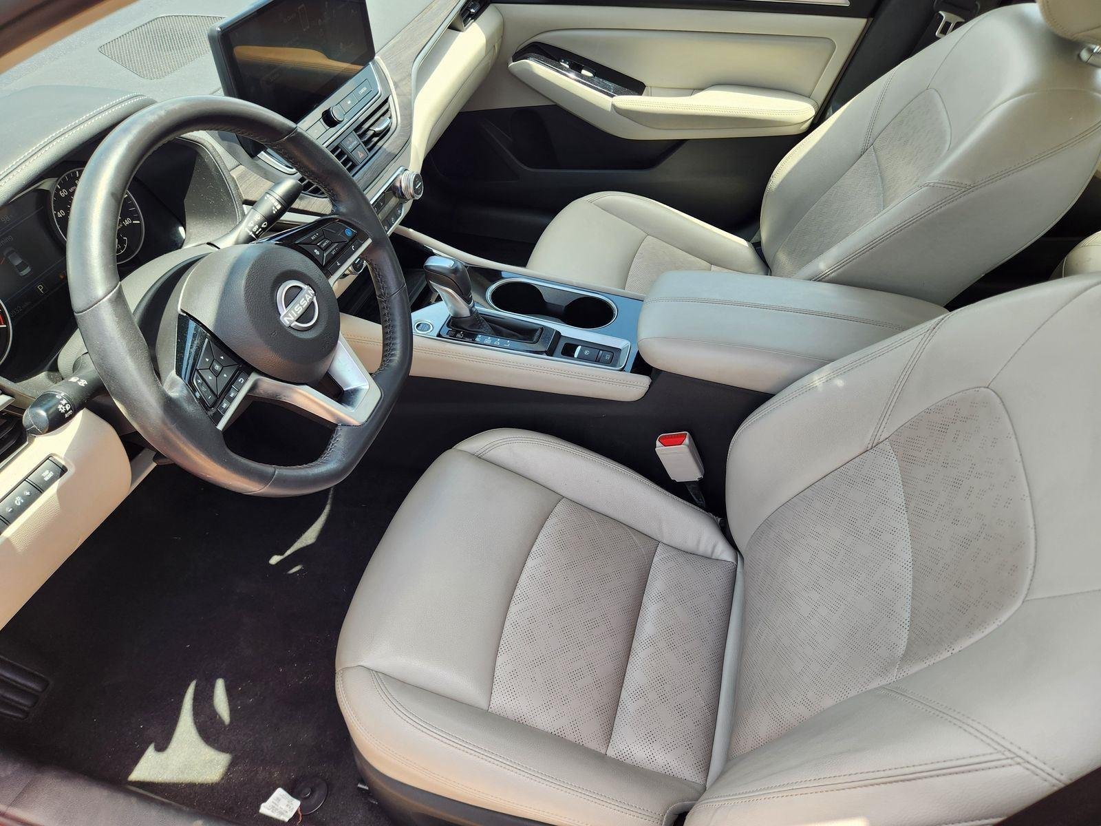 Used 2024 Scarlet Ember Tintcoat Nissan 2.5 SL image 12